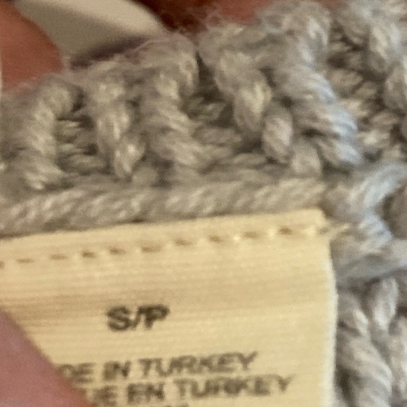 Anthropologie metallic classy  gray/silver size small top great condition - Picture 8 of 10